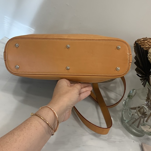 DOONEY & BOURKE Cabriolet Monogram Tote & Matching Kiss Lock Wallet - Picture 7 of 15